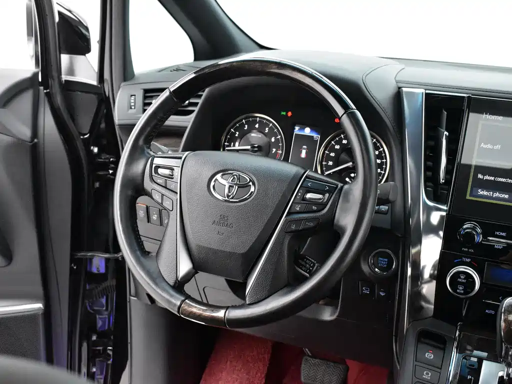 Toyota Alphard — миниатюра 8