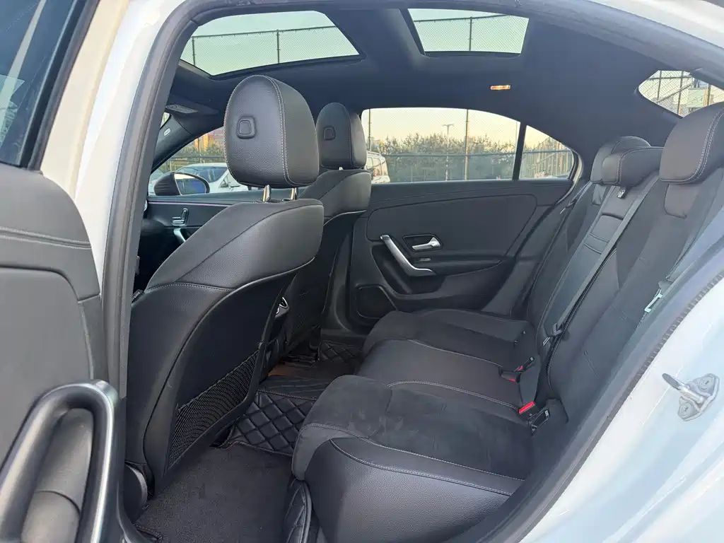 Mercedes-Benz A-Class — миниатюра 12