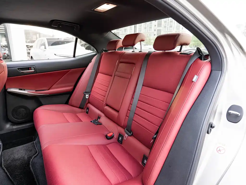 Lexus IS — миниатюра 11