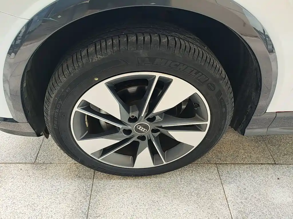 Audi Q2L — миниатюра 23
