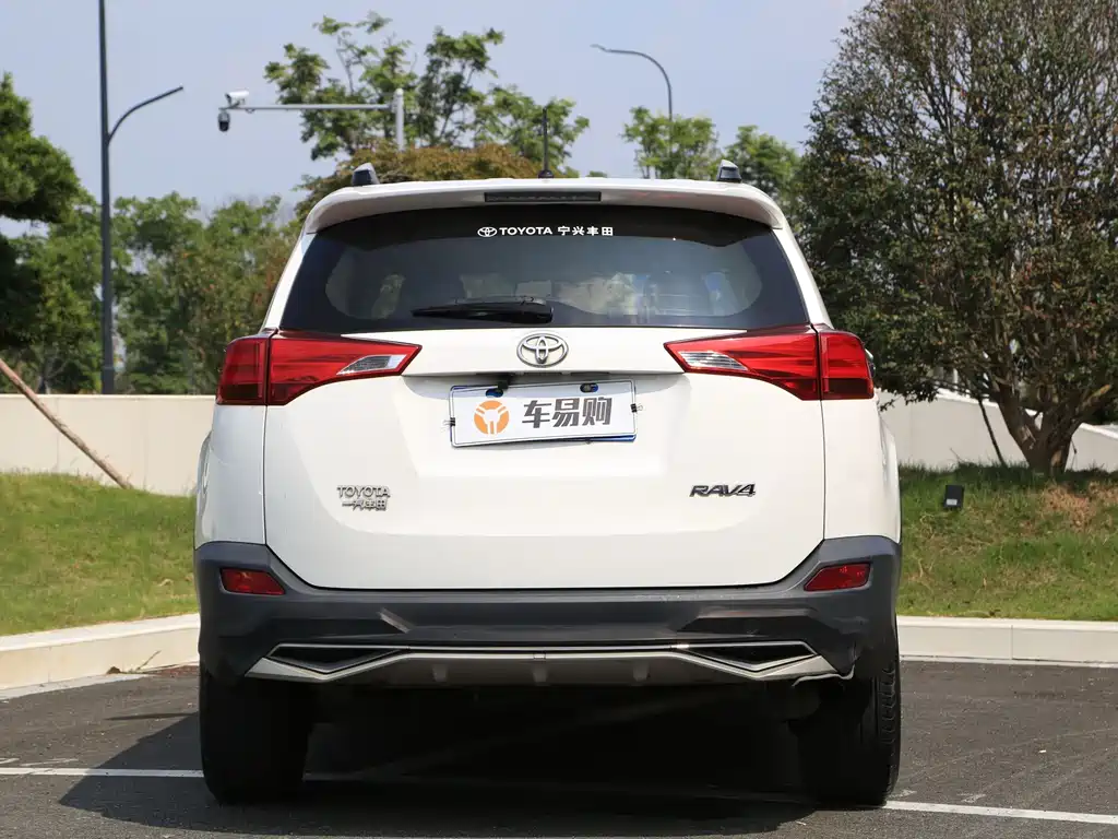 Toyota RAV4 — миниатюра 20