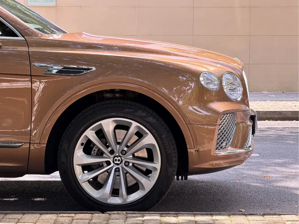 Bentley Bentayga — миниатюра 25