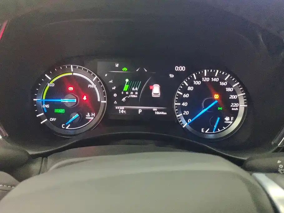 Toyota Crown Kluger — миниатюра 14