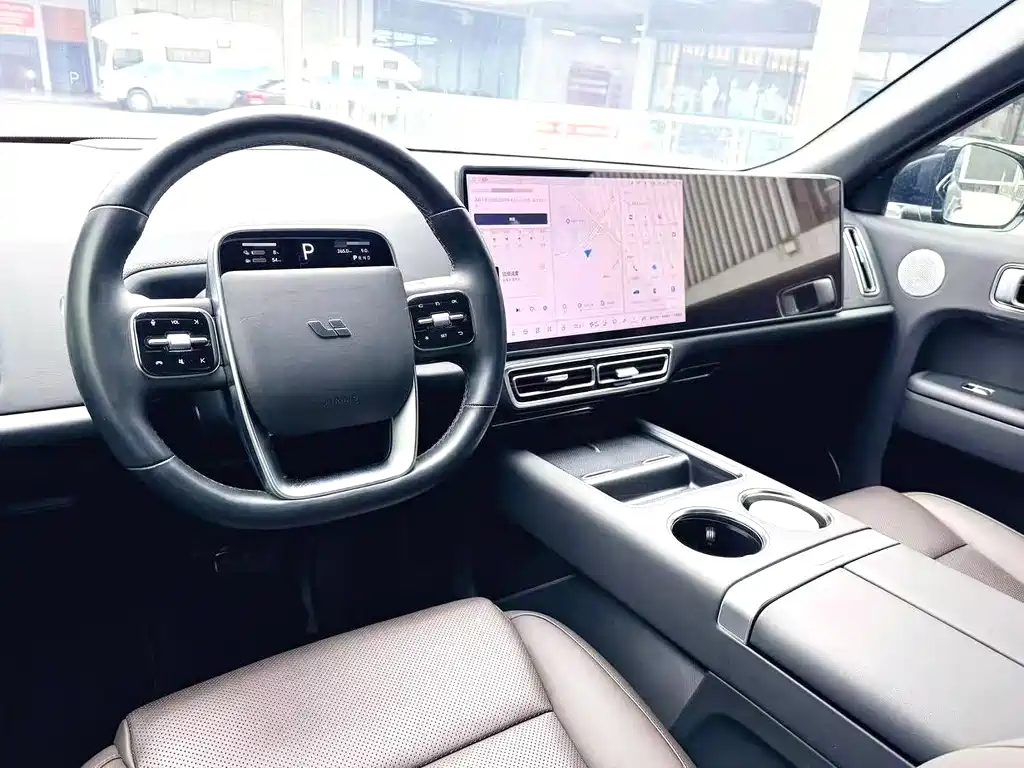 Li Auto L8 2023 Pro