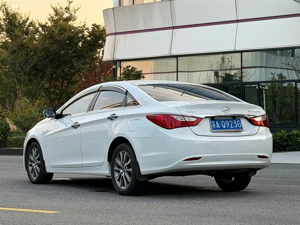 Hyundai Sonata — миниатюра 3