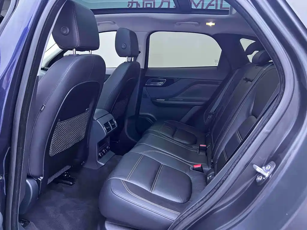 Jaguar F-PACE — миниатюра 5