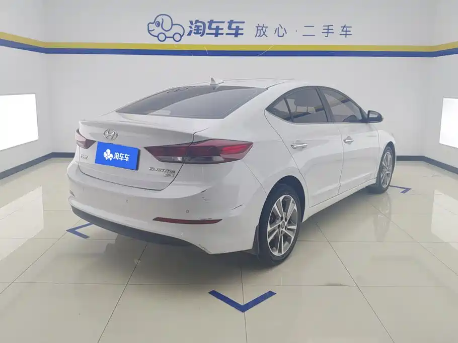 Hyundai Elantra — миниатюра 3
