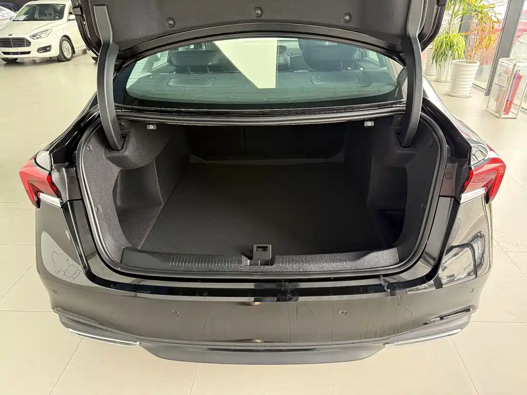 Buick LaCrosse — миниатюра 15