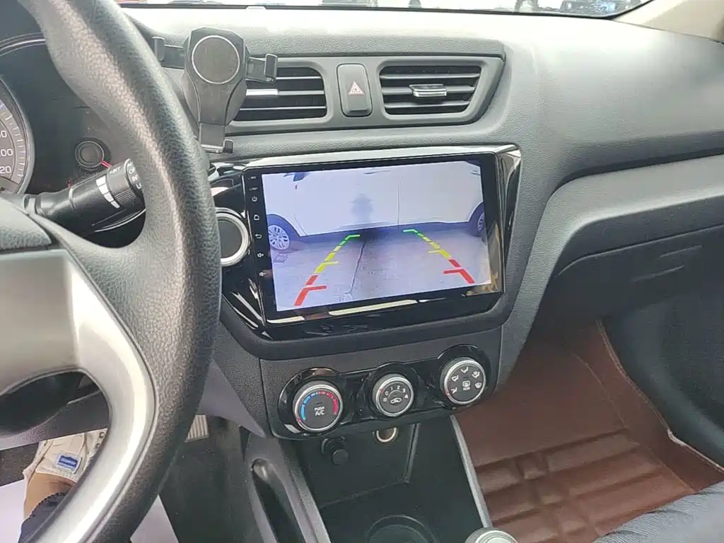 Kia K2 — миниатюра 13