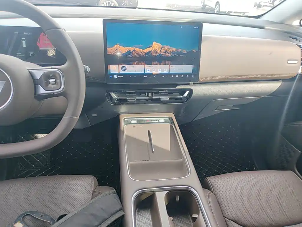 Wuling Xingguang 730 New Energy — миниатюра 13