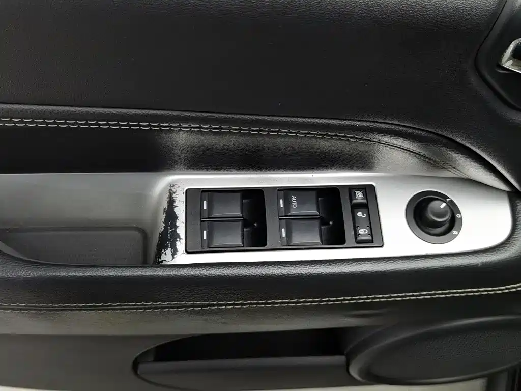 Jeep Compass (Import) — миниатюра 9