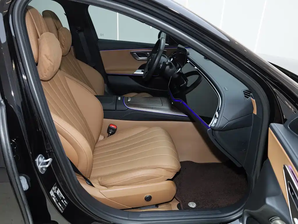 Mercedes-Benz E-Class — миниатюра 19