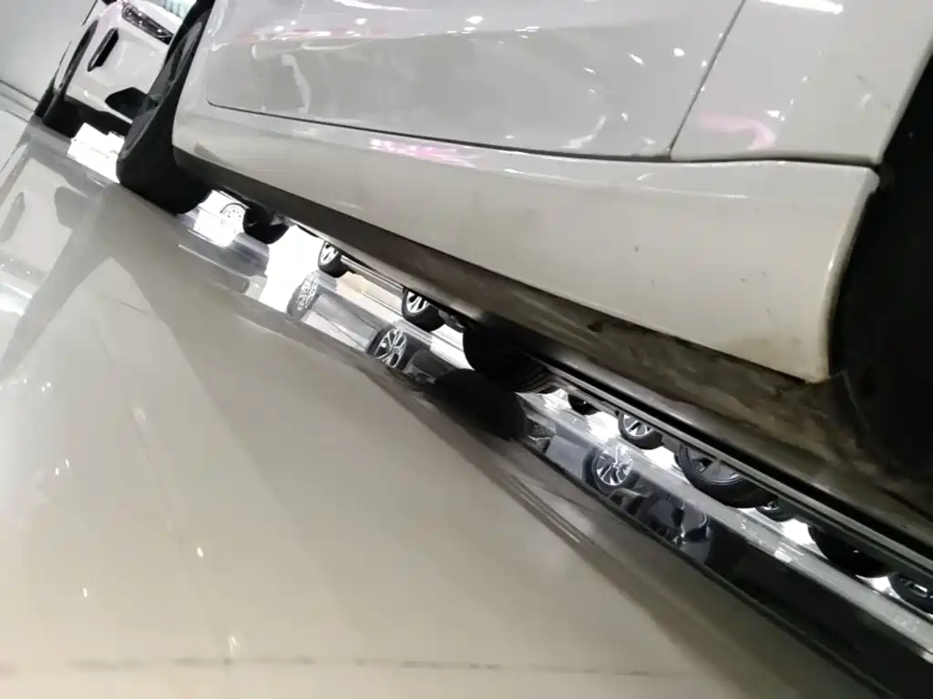 Tesla Model 3 — миниатюра 21