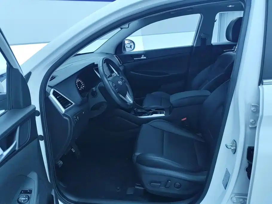 Hyundai Tucson — миниатюра 9