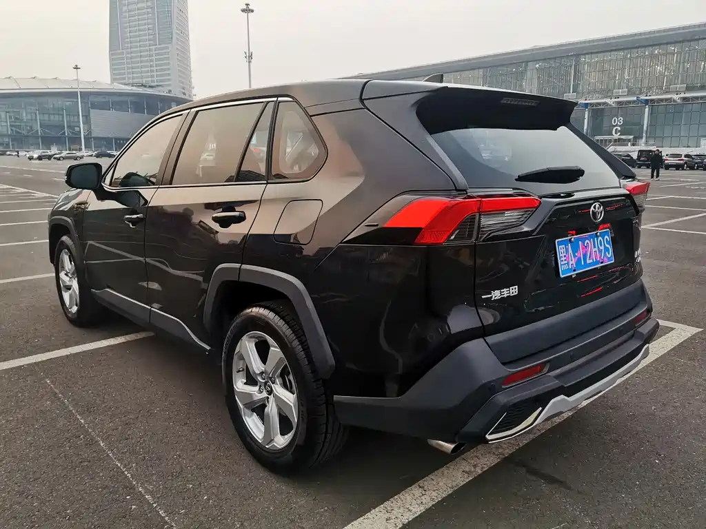 TOYOTA RAV4 RONGFANG