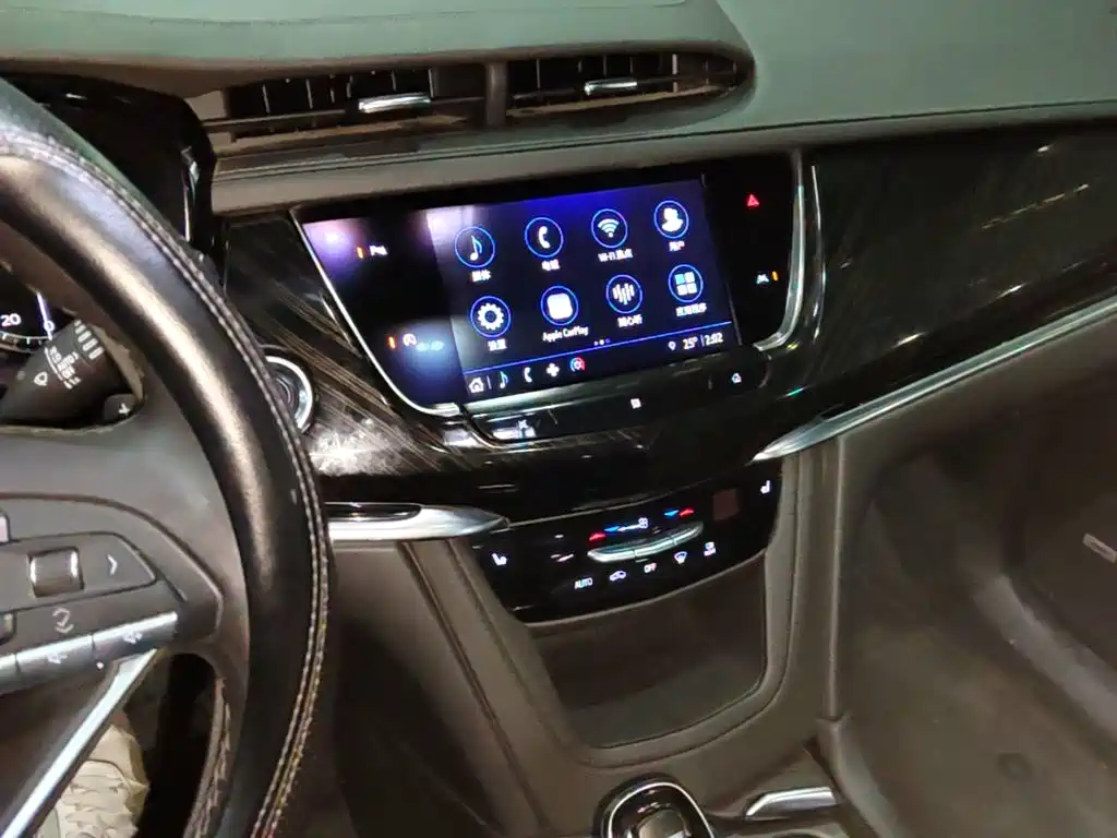 Cadillac XT6 — миниатюра 13