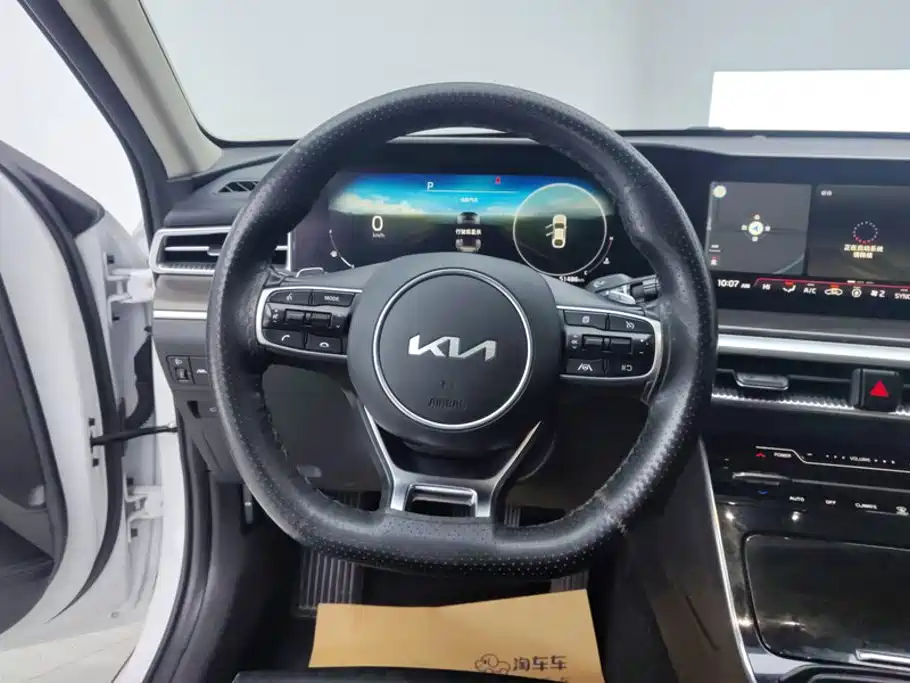 Kia K5 — миниатюра 15