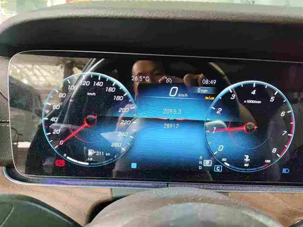 Mercedes-Benz E-Class — миниатюра 3