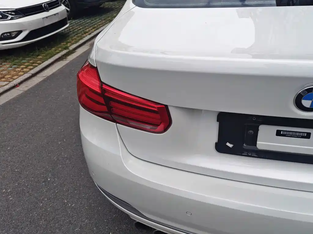 BMW 3 Series — миниатюра 10