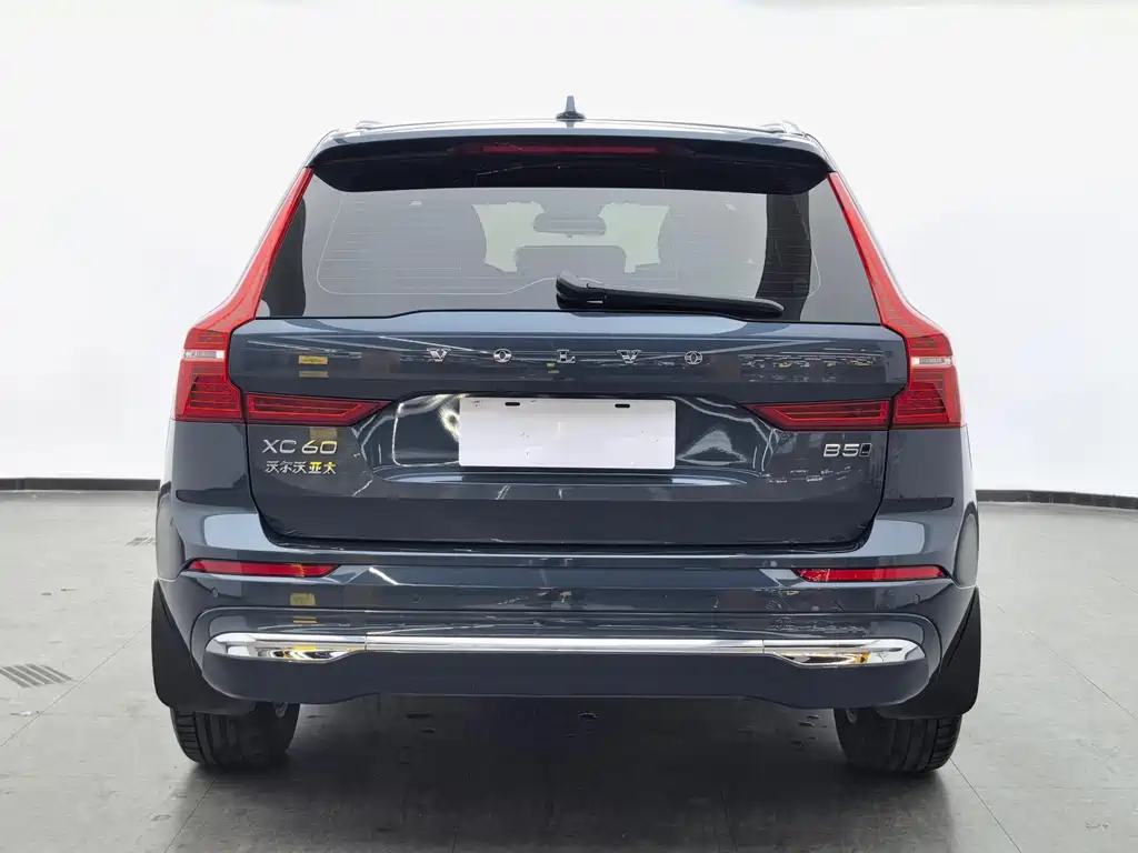 Volvo XC60 2022 B5 Luxury