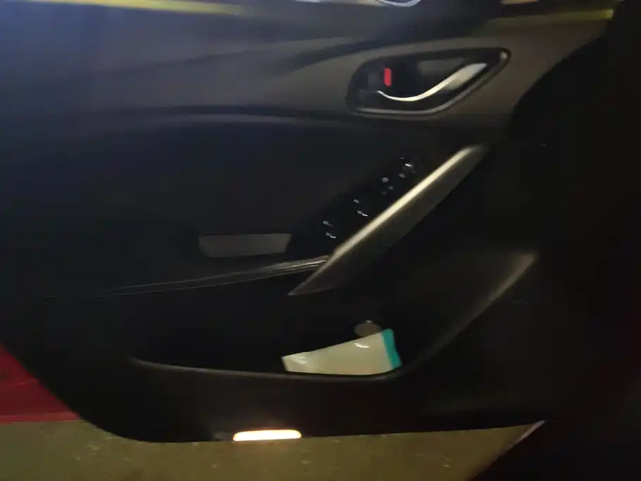 Mazda Atenza — миниатюра 7