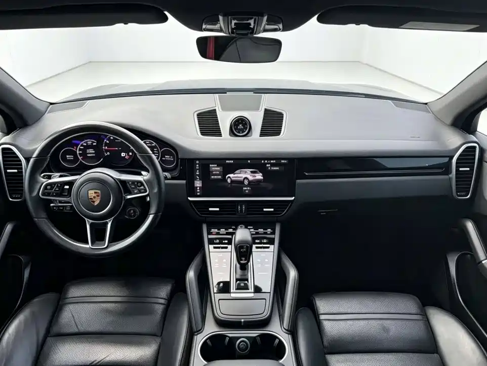 Porsche Cayenne — миниатюра 5
