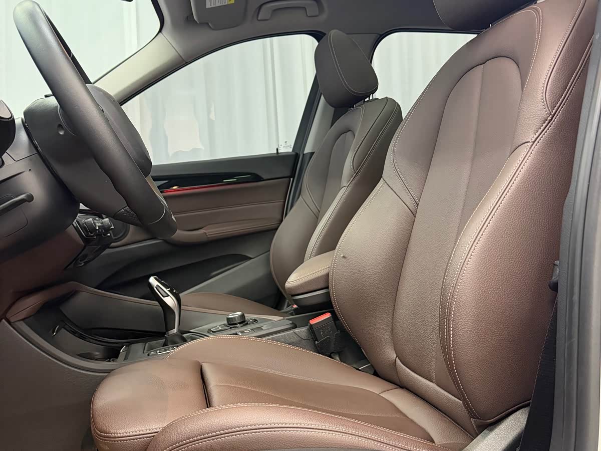 BMW X1 1.5 л 2021 г. Белый, пробег 35000 км
