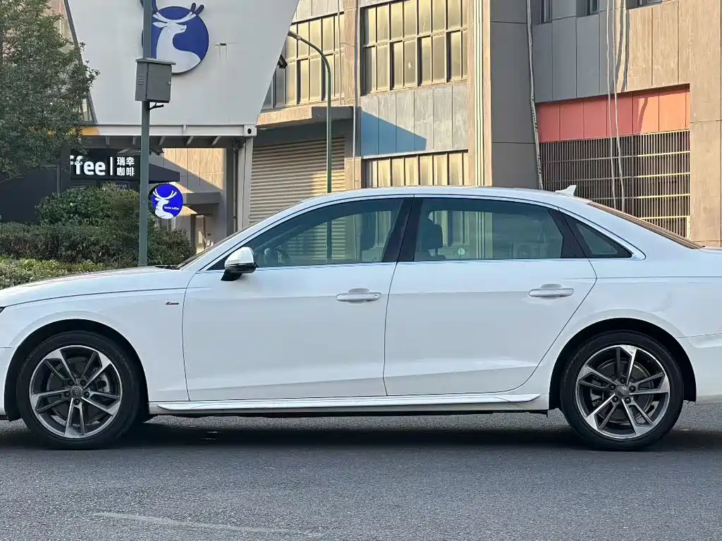 Audi A4L — миниатюра 5