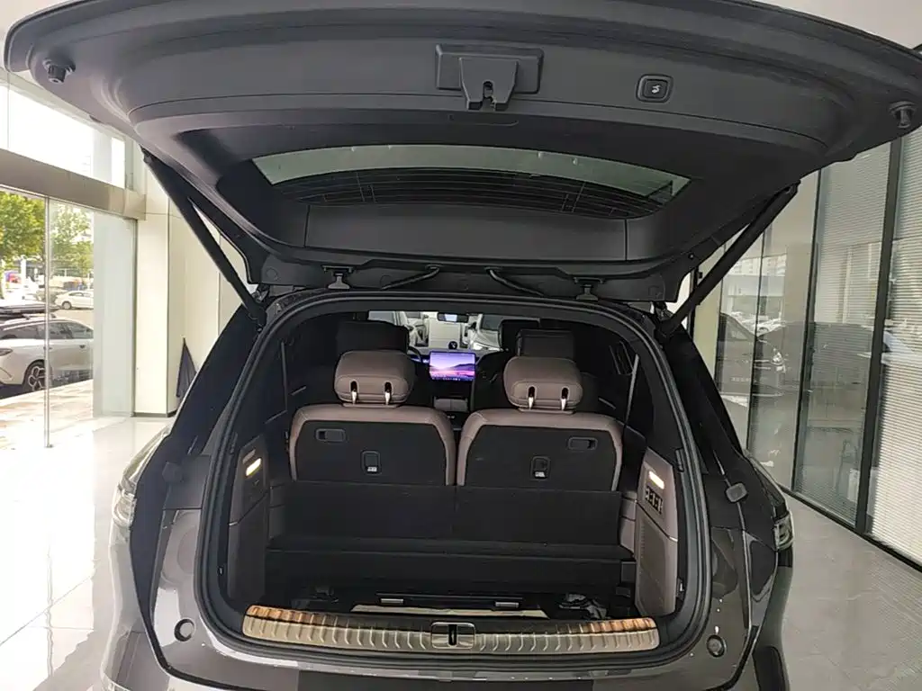 NIO ES8 — миниатюра 19