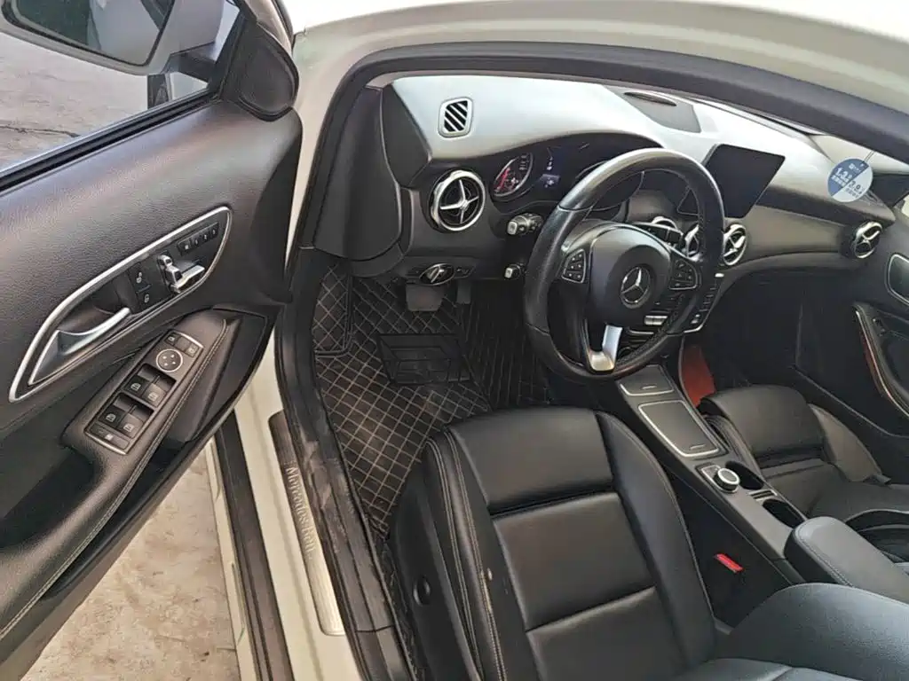 Mercedes-Benz GLA — миниатюра 16
