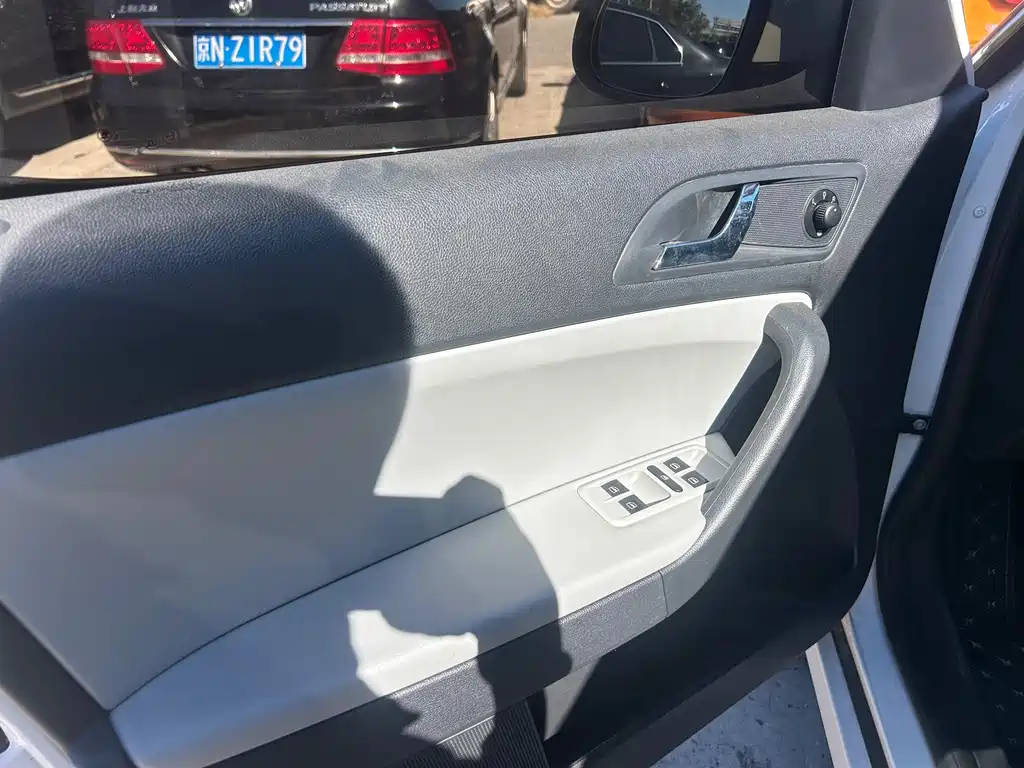Skoda Yeti — миниатюра 9