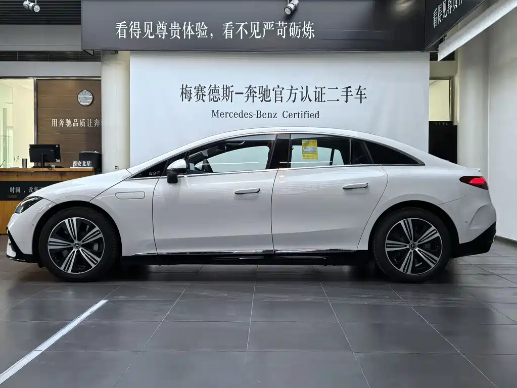 Mercedes-Benz EQE 2025 500 4MATIC Luxury