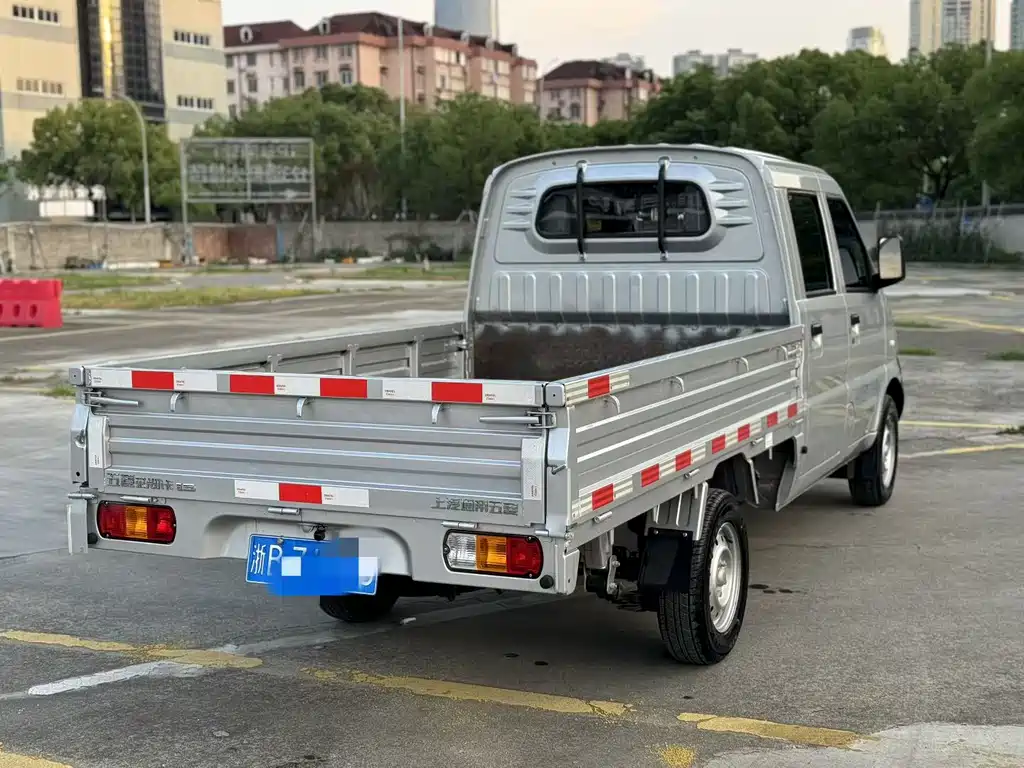 Wuling Rongguang 2024 1.5L LAR