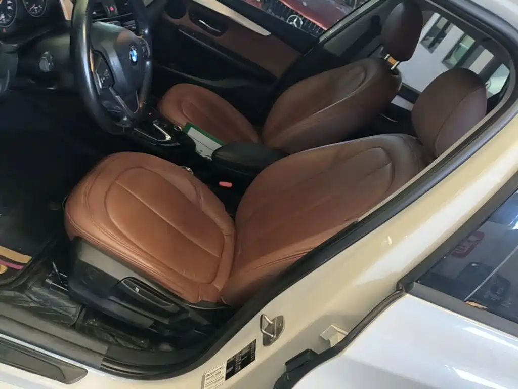 BMW 2 Series Active Tourer — миниатюра 15