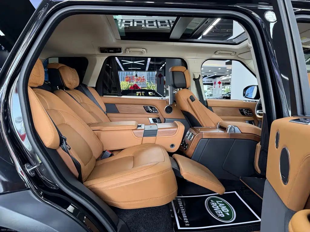 Land Rover Range Rover — миниатюра 17