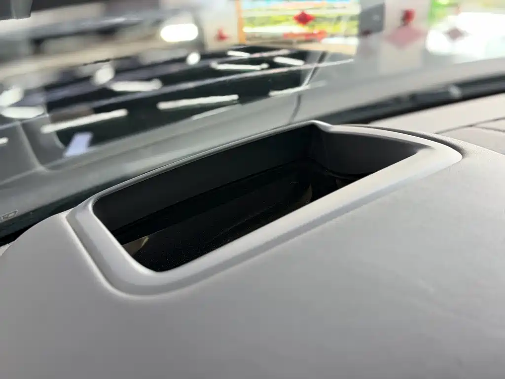 Land Rover Range Rover — миниатюра 24