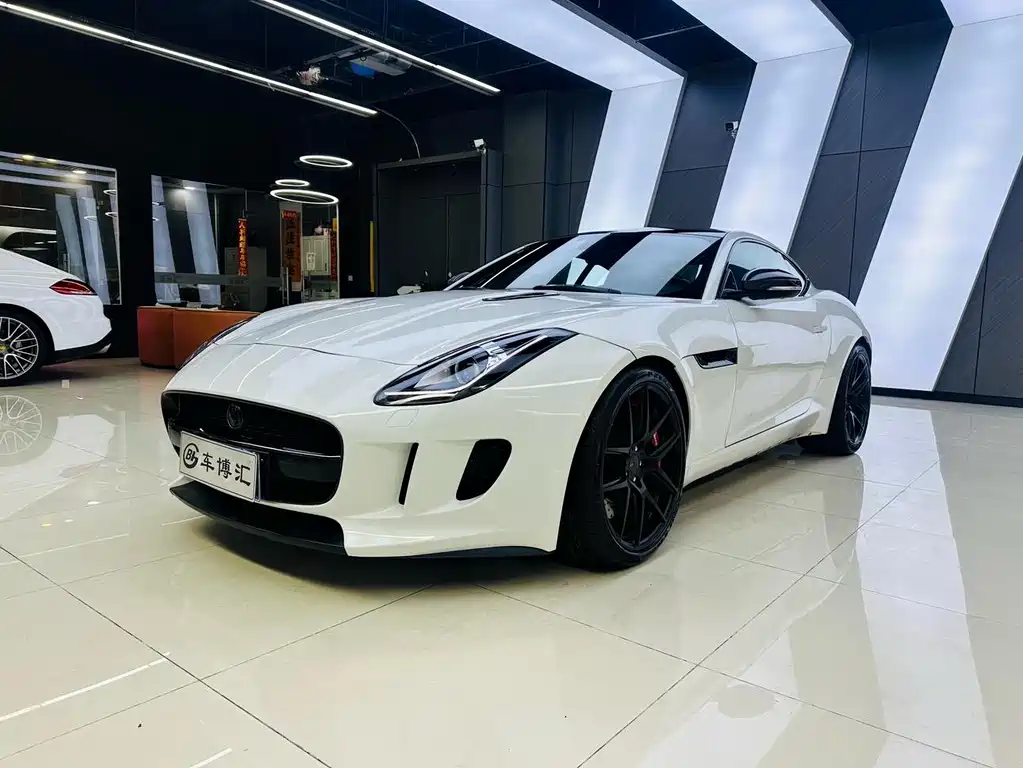 Купить Jaguar F-TYPE