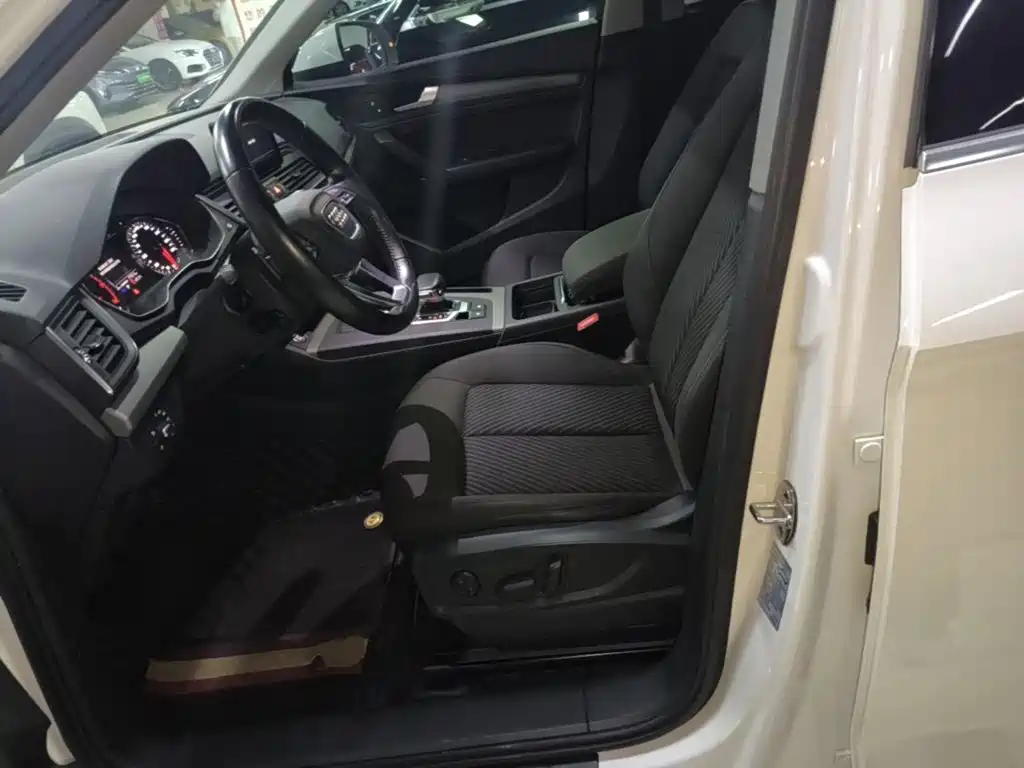 Audi Q5L — миниатюра 15