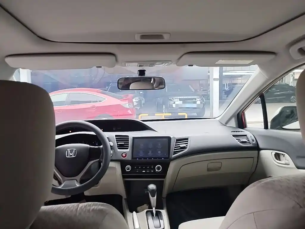 Honda Civic — миниатюра 18