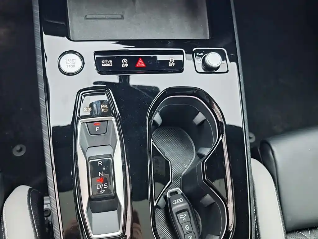 Audi A5L — миниатюра 12