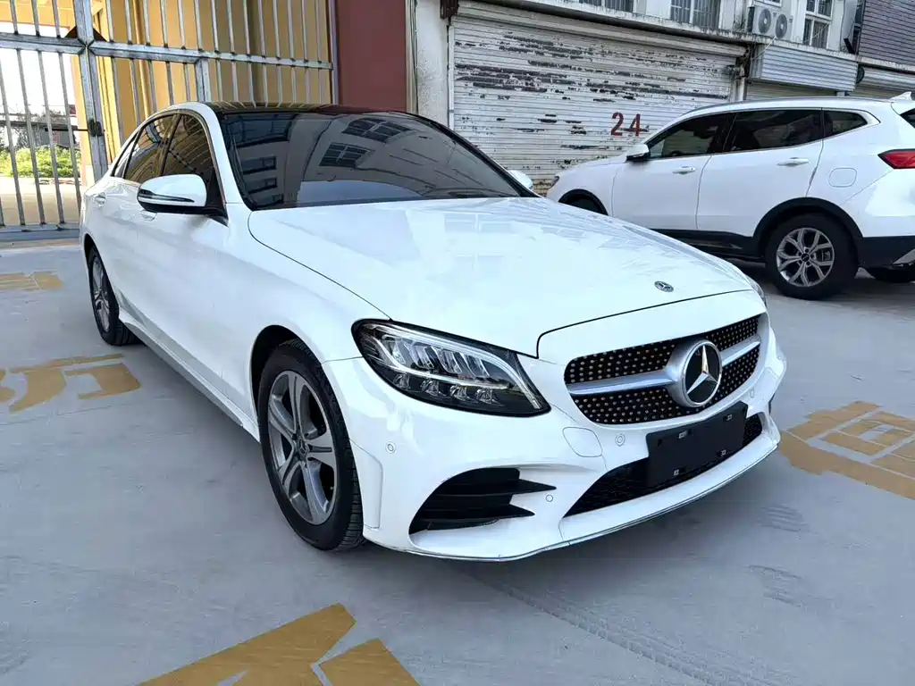 Mercedes-Benz C-Class — миниатюра 3