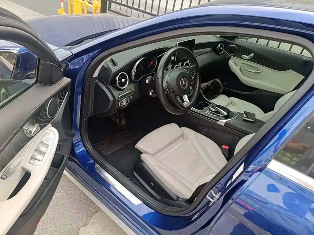 Mercedes-Benz C-Class — миниатюра 16