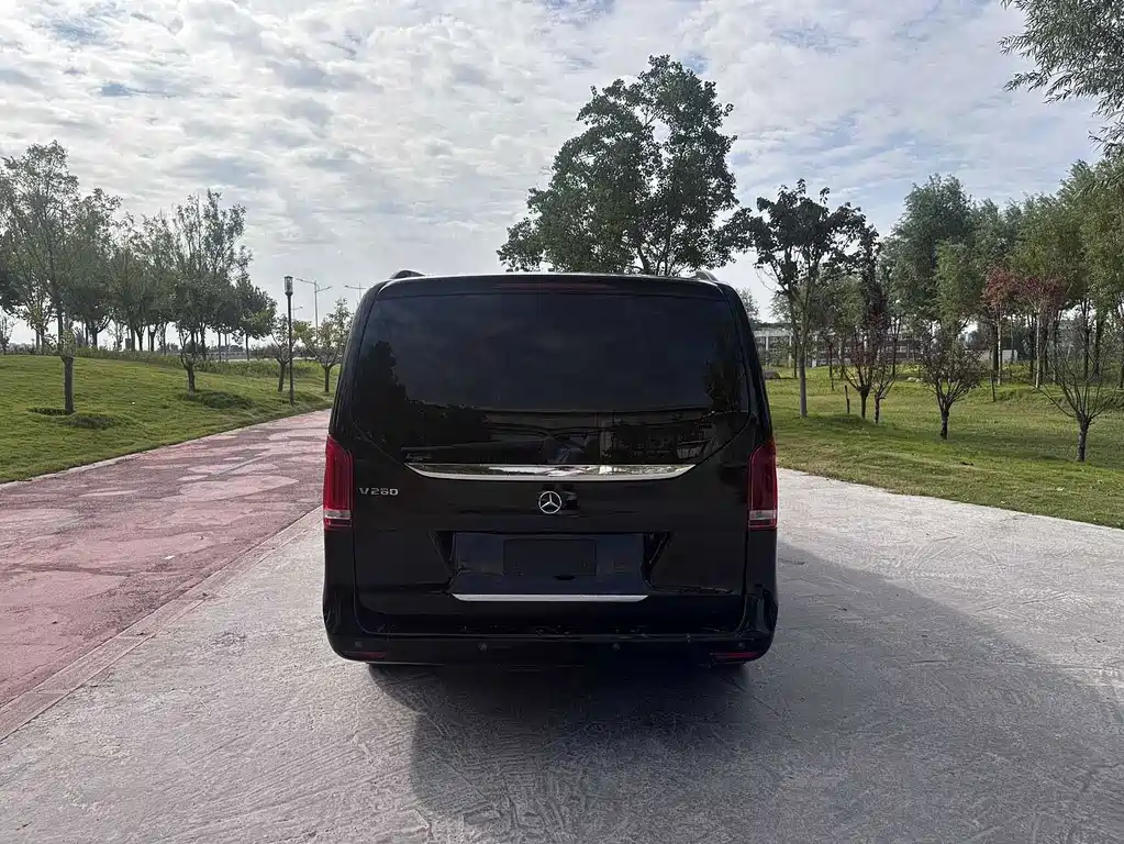 Mercedes-Benz V-Class — миниатюра 8