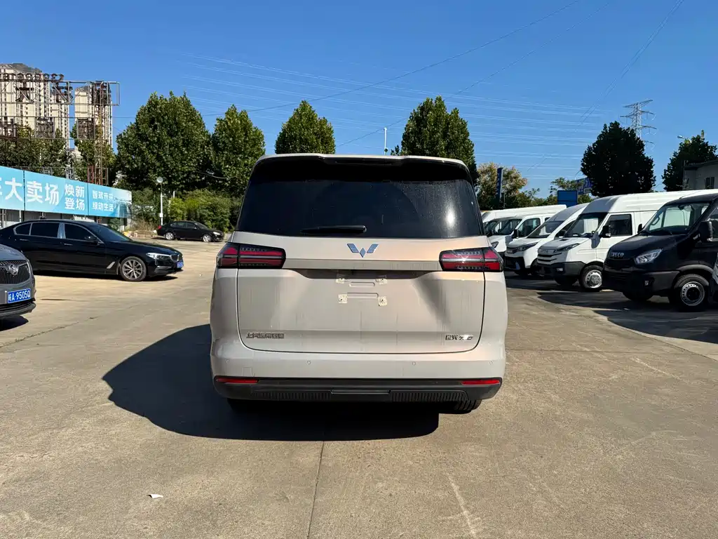 Wuling Xingguang 730 New Energy — миниатюра 3