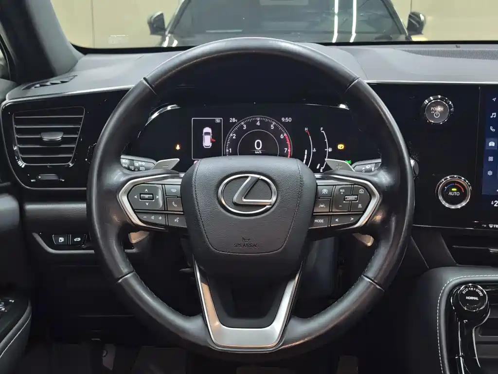 Lexus NX — миниатюра 23