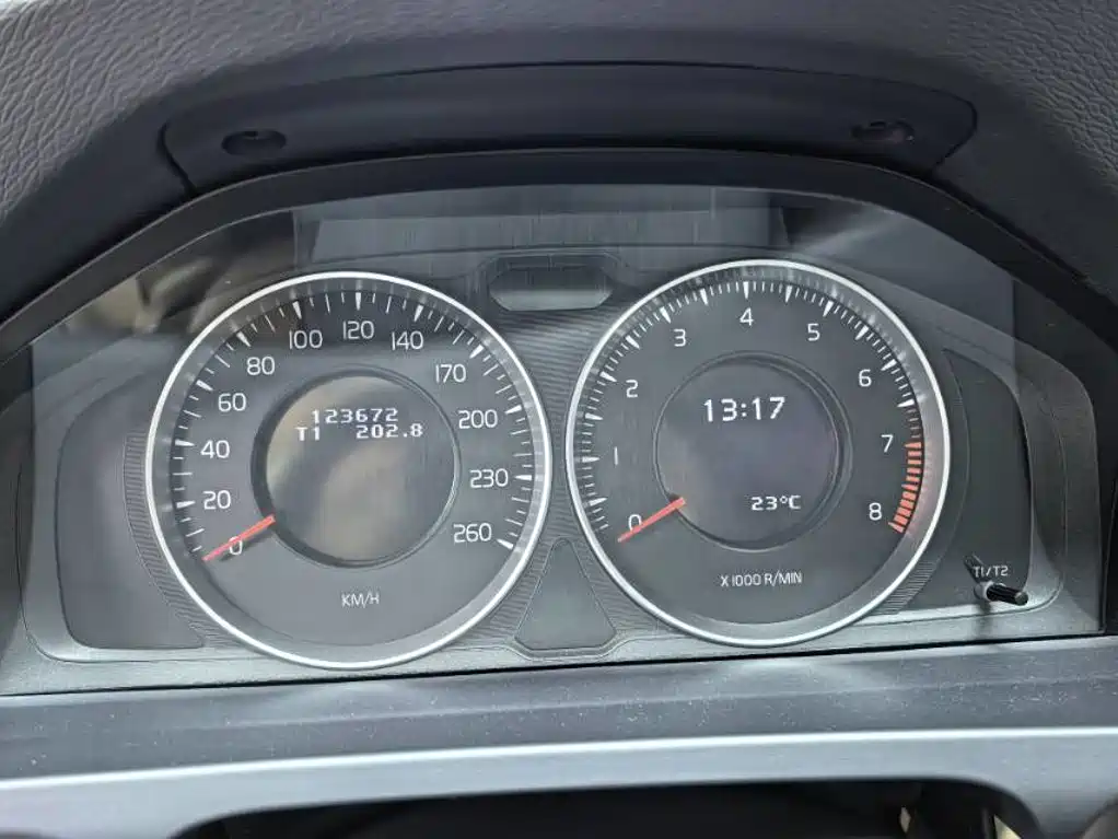 Volvo S60 (Import) — миниатюра 7