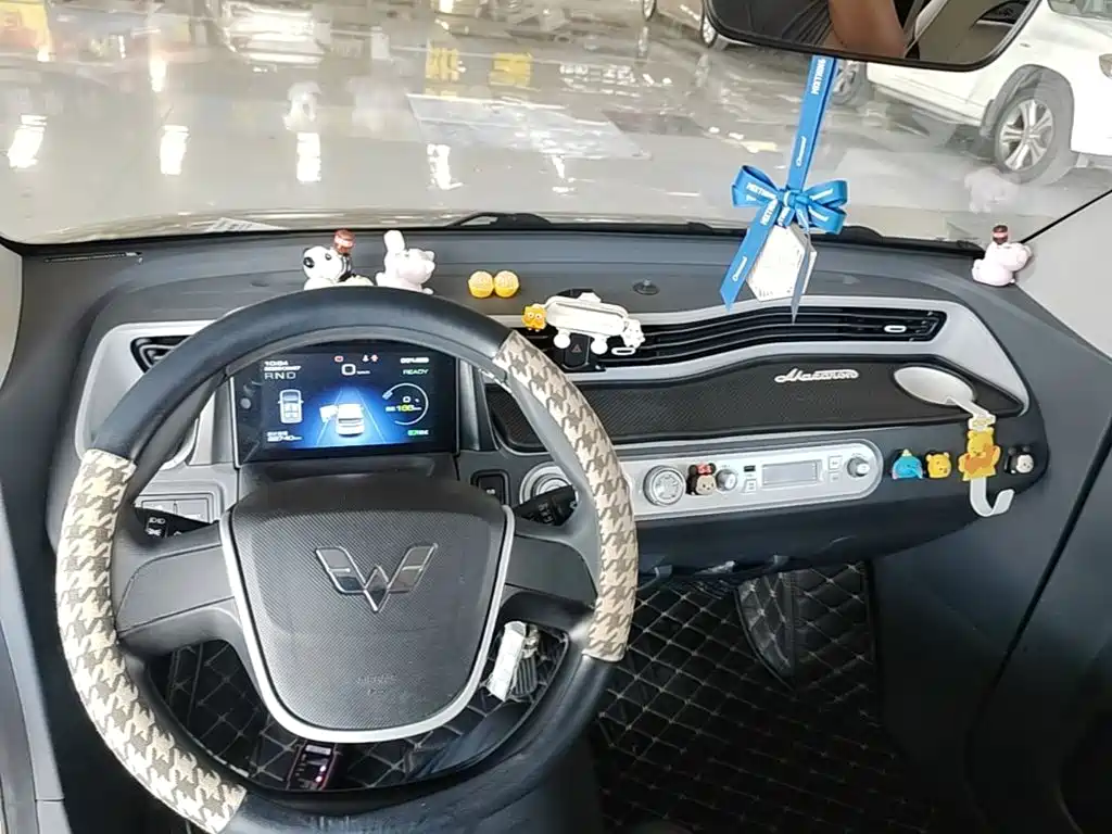 Wuling MINIEV — миниатюра 10