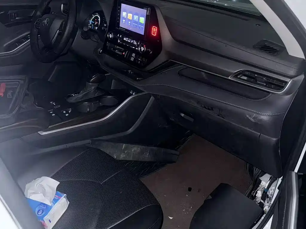 Toyota Highlander — миниатюра 10