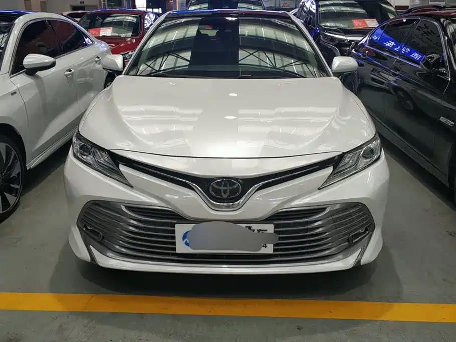 TOYOTA CAMRY