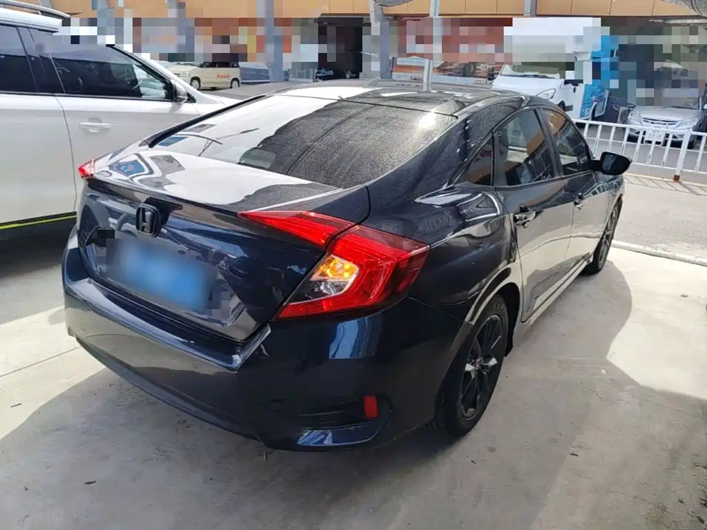 Honda Civic — миниатюра 7